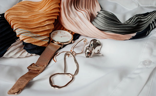 Add Spark To Your Formal Wear With These 9 Chic Jewellery Picks