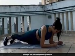 कैटरीना कैफ ने सेल्फ आइसोलेशन में मचा रखा है तहलका, बर्तन धोने के बाद अब छत पर करने लगीं कुछ ऐसा...देखें Video कैटरीना कैफ ने सेल्फ आइसोलेशन में मचा रखा है तहलका, बर्तन धोने के बाद अब छत पर करने लगीं कुछ ऐसा...देखें Video
