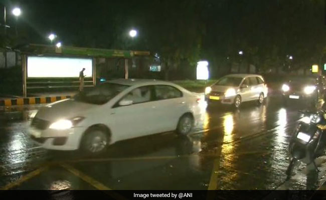 Heavy Rain, Hailstorm Hits Parts Of Delhi, More Showers Likely Tomorrow