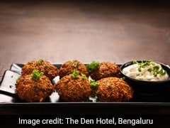 Falafel With Peanut Sauce