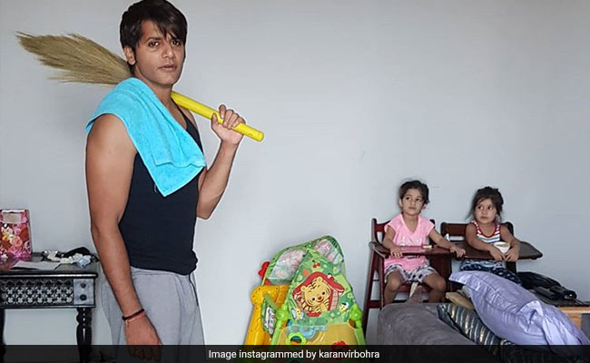 Trending: How Karanvir Bohra Is Helping Wife Teejay Sidhu With The Household Chores