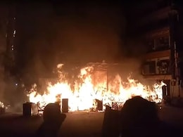 Fire At Furniture Market In Delhi's Shaheen Bagh, 4 Fire Trucks At Site Fire At Furniture Market In Delhi's Shaheen Bagh, 4 Fire Trucks At Site