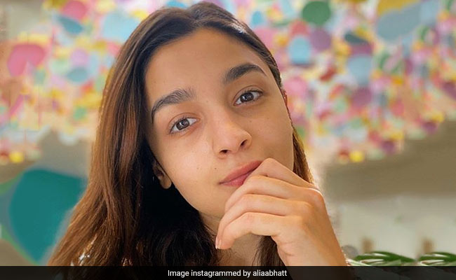 Alia Bhatt's "Stay Home" Series: "Take Selfies Cause A Little Vanity Never Hurt Nobody"
