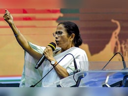 लोकसभा अध्यक्ष के खिलाफ अविश्वास प्रस्ताव के समर्थन में वोट करेगी टीएमसी: सूत्र