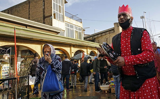 Iran Reopens Mosques, Records Almost 80,000 COVID-19 Recoveries