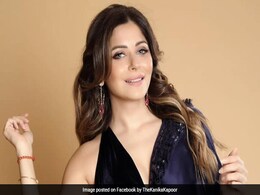 कनिका कपूर के सपोर्ट में उतरीं बॉलीवुड एक्ट्रेस, बोलीं- वह गैर जिम्मेदार और बीमार हैं, लेकिन... कनिका कपूर के सपोर्ट में उतरीं बॉलीवुड एक्ट्रेस, बोलीं- वह गैर जिम्मेदार और बीमार हैं, लेकिन...