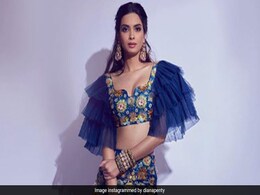 डायना पेंटी ने ब्लू ड्रेस में शेयर की अपनी खूबसूरत Photos और Video तो फैन हुए लोग, कहा- नील परी डायना पेंटी ने ब्लू ड्रेस में शेयर की अपनी खूबसूरत Photos और Video तो फैन हुए लोग, कहा- नील परी