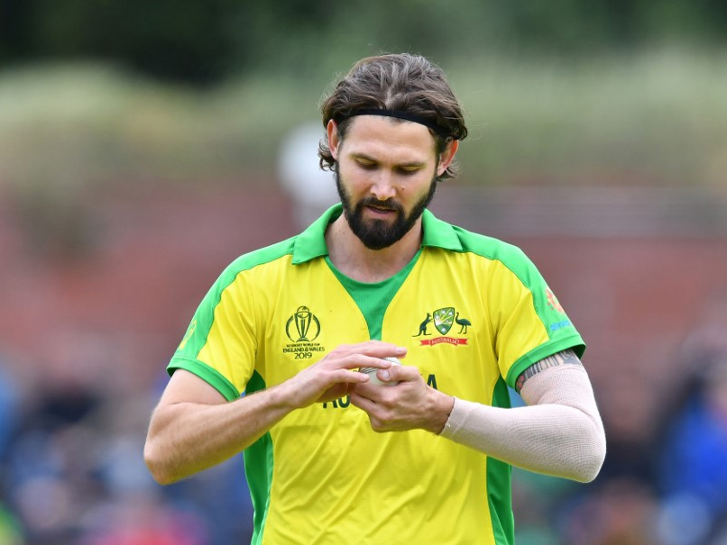 IPL Auction 2022: नीलामी में बिकने के बाद कंगारू सीमर ने  फ्रेंचाइजी टीमों पर उठायी उंगली