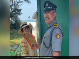 रवीना टंडन को गोवा में इस अनोखे फैन ने कर दिया हैरान, बोला- शहर की लड़की...देखें Video रवीना टंडन को गोवा में इस अनोखे फैन ने कर दिया हैरान, बोला- शहर की लड़की...देखें Video