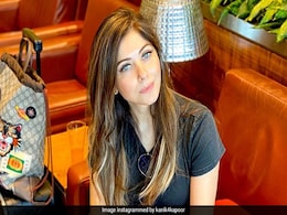 Kanika Kapoor के अपार्टमेंट के 35 लोगों ने कराया कोरोनावायरस टेस्ट, 11 लोगों की रिपोर्ट आई निगेटिव और 24... Kanika Kapoor के अपार्टमेंट के 35 लोगों ने कराया कोरोनावायरस टेस्ट, 11 लोगों की रिपोर्ट आई निगेटिव और 24...