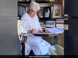 जावेद अख्तर ने कोरोना के कहर के बीच बांधे BMC की तारीफों के पुल, बोले- इन्हें मेरा सलाम है, क्योंकि... जावेद अख्तर ने कोरोना के कहर के बीच बांधे BMC की तारीफों के पुल, बोले- इन्हें मेरा सलाम है, क्योंकि...