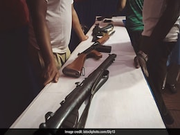 MP में अवैध हथियारों और गोला-बारूद पर रहेगी सरकार की नजर, हाई लेवल कमेटी का हुआ गठन MP में अवैध हथियारों और गोला-बारूद पर रहेगी सरकार की नजर, हाई लेवल कमेटी का हुआ गठन