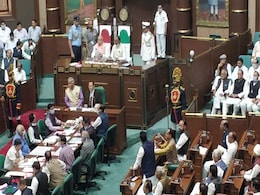सुप्रीम कोर्ट में मध्यप्रदेश की कमलनाथ सरकार का फ्लोर टेस्ट टलने के मामले पर सुनवाई कल सुप्रीम कोर्ट में मध्यप्रदेश की कमलनाथ सरकार का फ्लोर टेस्ट टलने के मामले पर सुनवाई कल