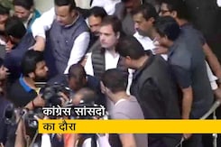 दिल्ली के दंगा प्रभावित इलाकों में कांग्रेस नेताओं का दौरा दिल्ली के दंगा प्रभावित इलाकों में कांग्रेस नेताओं का दौरा