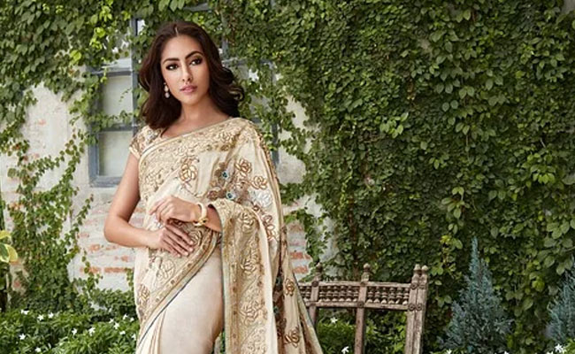 Stock Your Summer Wardrobe With 9 Pretty Sarees From Amazon
