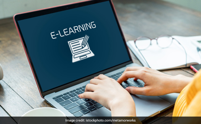 लॉकडाउन में ऑनलाइन शिक्षा पर सरकार का जोर, शुरू हुआ "भारत पढ़े ऑनलाइन" अभियान
