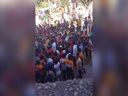 दिल्ली की रोहिणी जेल में कोरोना वायरस से बचाव के उपाय नहीं, VIDEO सामने आया दिल्ली की रोहिणी जेल में कोरोना वायरस से बचाव के उपाय नहीं, VIDEO सामने आया