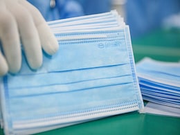 ब्रिटेन में भारतीय मूल के सर्जन द्वारा बनाए गए सुरक्षित मास्क बांटे जा रहे नि:शुल्क ब्रिटेन में भारतीय मूल के सर्जन द्वारा बनाए गए सुरक्षित मास्क बांटे जा रहे नि:शुल्क