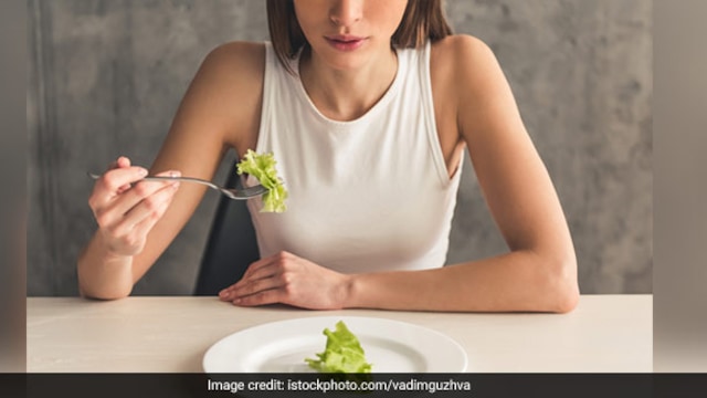 Weight loss: Insufficient intake of calories can lead to frequent headaches