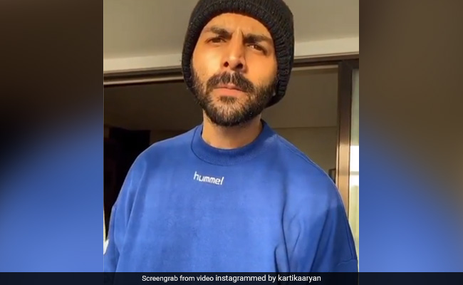 कार्तिक आर्यन अपनी बहन के लिए बना रहे थे बर्थडे केक, लेकिन बन गया कुछ और.., देखें Photos