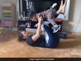 सानिया मिर्जा घर में कर रही थीं वर्कआउट, तभी बीच में आ गया बेटा और फिर... देखें ये Cute Photo सानिया मिर्जा घर में कर रही थीं वर्कआउट, तभी बीच में आ गया बेटा और फिर... देखें ये Cute Photo