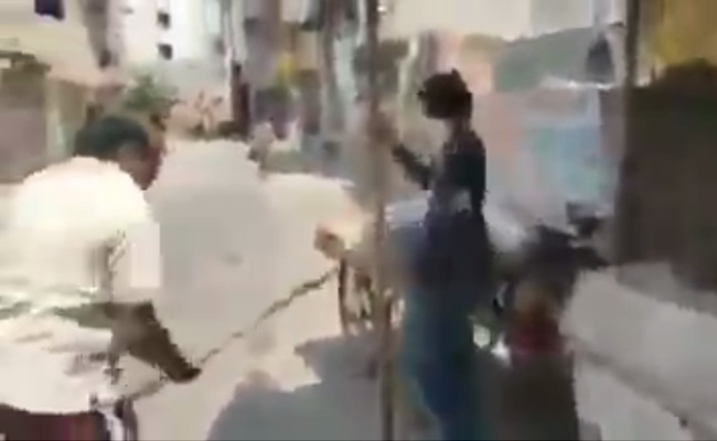 Delhi Man Thrashes Street Vendor After Demanding Identity Card, Arrested