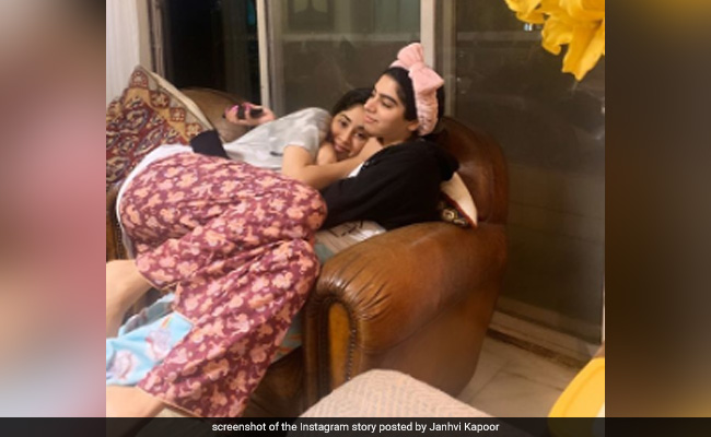 Khushi "Loves Having Sister Janhvi Kapoor Around," Per Pic