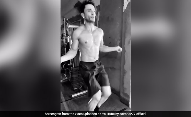 Trending: Here's How Asim Riaz Is Staying Fit During Lockdown