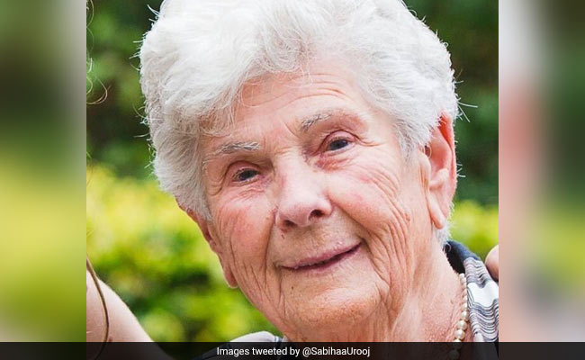 Coronavirus: 90 साल की बुजुर्ग महिला ने नहीं लिया वेंटिलेटर, कहा- "इसे किसी जवान के लिए बचाकर रखो", हो गई मौत