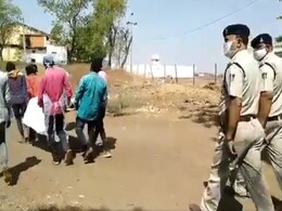 Lockdown: पुलिस ने बाजार में किया लाठी चार्ज, बुजुर्ग की मौत; पोस्ट मार्टम रिपोर्ट बदलवाने की कोशिश Lockdown: पुलिस ने बाजार में किया लाठी चार्ज, बुजुर्ग की मौत; पोस्ट मार्टम रिपोर्ट बदलवाने की कोशिश