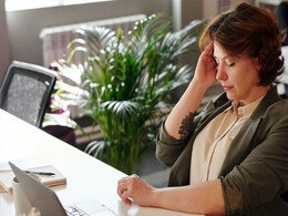 Home Remedies For Headache: थकाने वाला तेज सिरदर्द हो तो तुरंत कर लें ये 4 योग, एकदम शांत हो जाएगा आपका दिमाग Home Remedies For Headache: थकाने वाला तेज सिरदर्द हो तो तुरंत कर लें ये 4 योग, एकदम शांत हो जाएगा आपका दिमाग