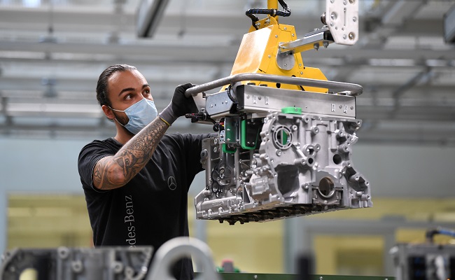 Daimler Says China Business Picks Up Again: Report