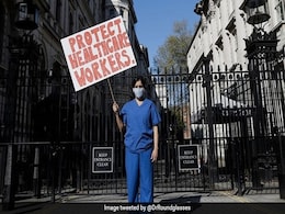"Protect Healthcare Workers": Indian-Origin Pregnant Doctor Protests Outside Boris Johnson's Office "Protect Healthcare Workers": Indian-Origin Pregnant Doctor Protests Outside Boris Johnson's Office