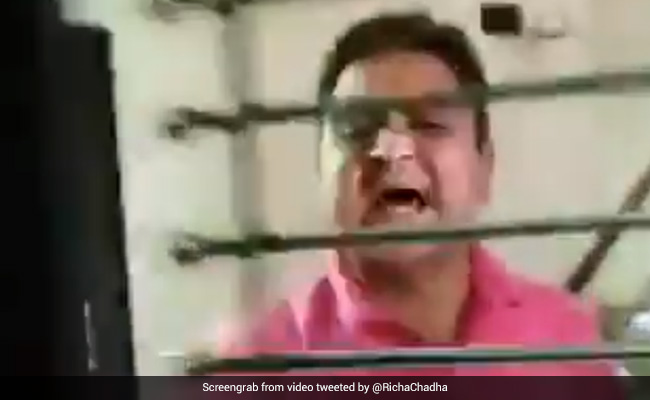 डॉक्टर के साथ Coronavirus को लेकर पड़ोसी ने की गाली-गलौच, भड़की बॉलीवुड एक्ट्रेस, बोलीं- इसे जेल में...