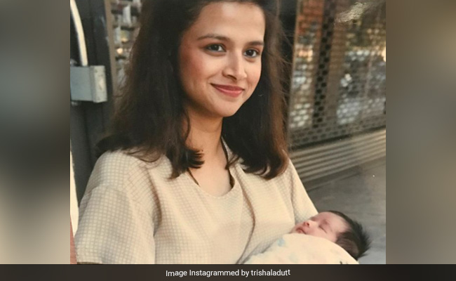 Richa Sharma Looked Like This In 1988, The Year Daughter Trishala Was Born