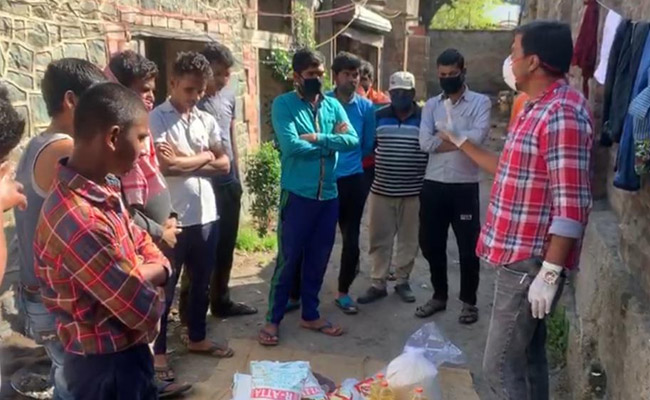 Srinagar Man Uses Father's Hajj Savings To Feed Poor Amid Coronavirus