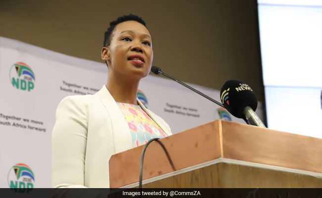 South Africa Minister Disciplined After Photo Of 'Lockdown Lunch' Emerges