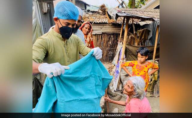 Bangladesh cricketer Mosaddek Hossain hits the streets in combat in opposition to coronavirus Bangladesh cricketer Mosaddek Hossain hits the streets in combat in opposition to coronavirus