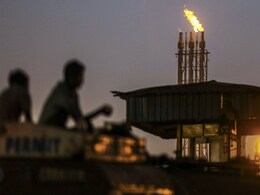 कोरोना संकट के बीच कच्चे तेल की कीमतों में भारी गिरावट कोरोना संकट के बीच कच्चे तेल की कीमतों में भारी गिरावट