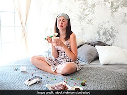 Is Stress Pushing You Towards Overeating? Here's How You Can Manage Stress Eating Is Stress Pushing You Towards Overeating? Here's How You Can Manage Stress Eating