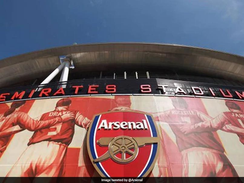Arsenal Becomes First Premier League Club To Agree Wage Cut With Players, Coaching Staff