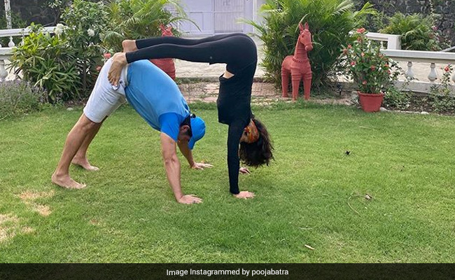 Pooja Batra And Nawab Shah Doing Couples' Yoga Is The Best Thing You'll See Today