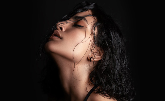 6 Stylish And Sweatproof Summer Hairstyles For Every Hair Length