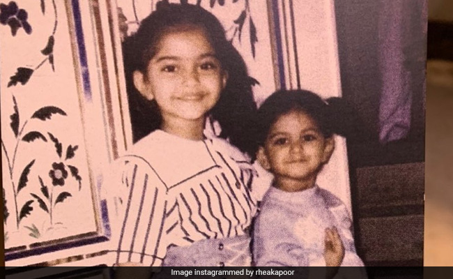 This Throwback Pic Of  "Big Sister" Sonam Kapoor With Rhea Is All About Sibling Love