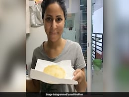 हिना खान ने पहली बार बनाई फूली हुई पूड़ी, तो यह सिंगर बोले- मुझे तो भटूरा लग रहा है...देखें Video हिना खान ने पहली बार बनाई फूली हुई पूड़ी, तो यह सिंगर बोले- मुझे तो भटूरा लग रहा है...देखें Video