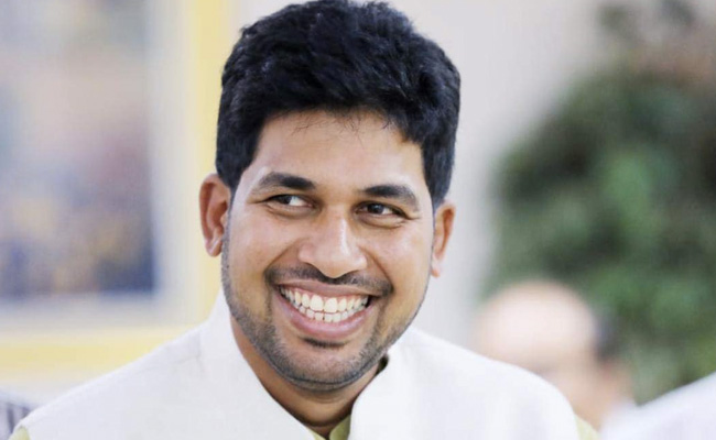 लॉकडाउन चलते बंद हुई मराठी फिल्म की शूटिंग, फिर भी निर्माता ने दी कामगारों को आर्थिक मदद