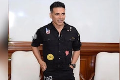 Mumbai Police Thanks Akshay Kumar, Priyanka Chopra Drapes a Saree At Home Mumbai Police Thanks Akshay Kumar, Priyanka Chopra Drapes a Saree At Home