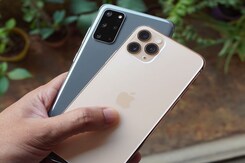 आईफोन 11 प्रो या सैमसंग एस20+: बेहतर कैमरा किसका? आईफोन 11 प्रो या सैमसंग एस20+: बेहतर कैमरा किसका?