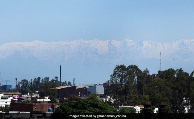 लॉकडाउन के चलते इतनी साफ हो गई हवा, जालंधर से दिखने लगे हिमाचल के पहाड़