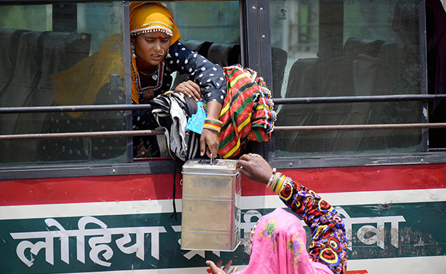 States Ask For Trains As Migrant Movement Begins: 10 Points